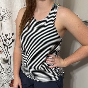 Women’s Nike Striped Black and White Women's Athletic Dri-Fit Tank Top. Size XS
